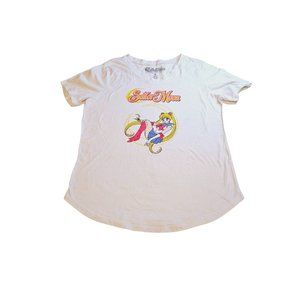 Sailor Moon Tee Hot Topic size Medium v‎ neck white